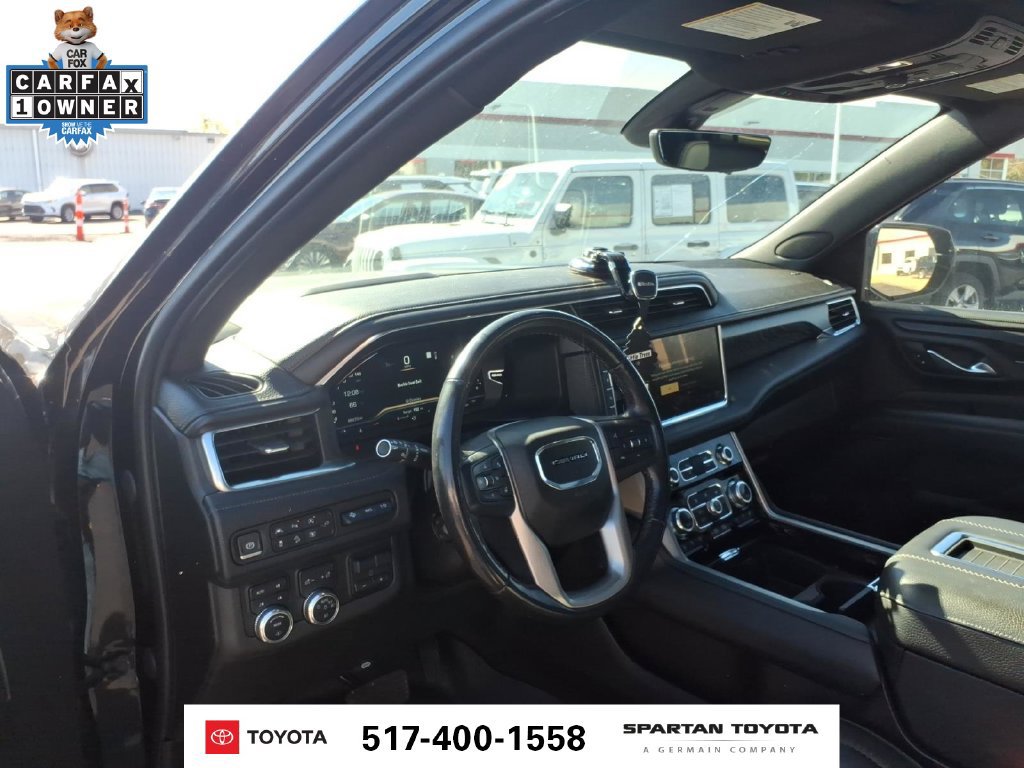 Used 2022 GMC Yukon XL Denali w/ Advanced Technology Package AWD/4WD image 15
