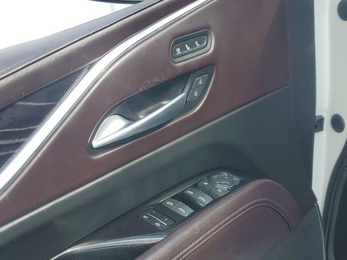Used 2023 Cadillac Escalade V w/ LPO, ONYX Package AWD/4WD image 26