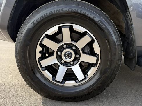 Used 2023 Toyota 4Runner TRD Off-Road AWD/4WD image 32