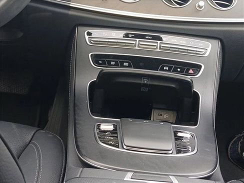 Used 2022 Mercedes-Benz E 350 Sedan image 14