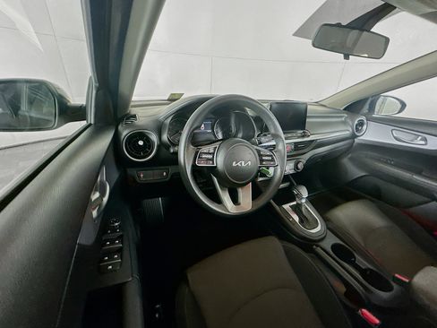 Used 2024 Kia Forte LXS image 18