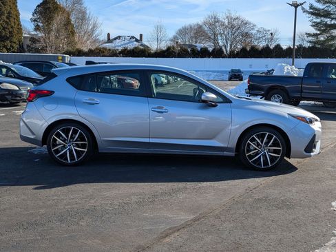 Used 2024 Subaru Impreza 2.0i Sport image 3