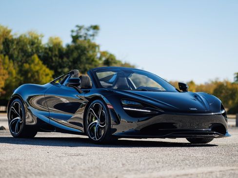 Used 2024 McLaren 750S Spider image 8
