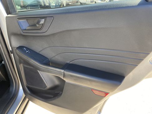 Used 2022 Ford Escape SE w/ SE Sport Appearance Package FWD image 19