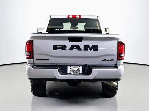 Used 2026 RAM 2500 Big Horn AWD/4WD image 6