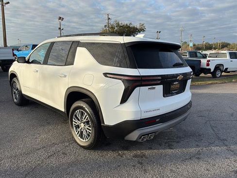New 2026 Chevrolet Traverse LT FWD image 5