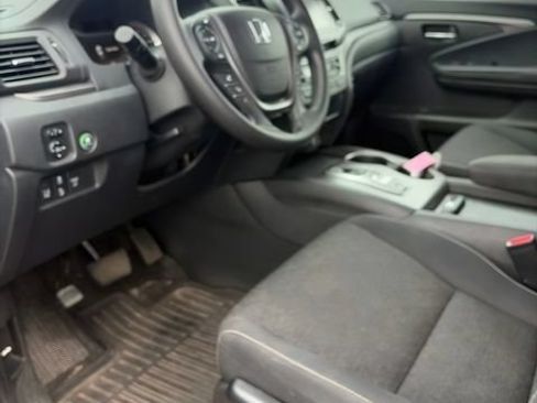 Used 2021 Honda Ridgeline Sport image 6