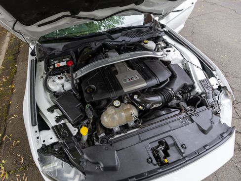 Used 2019 Ford Mustang GT Premium w/ Equipment Group 401A RWD image 62