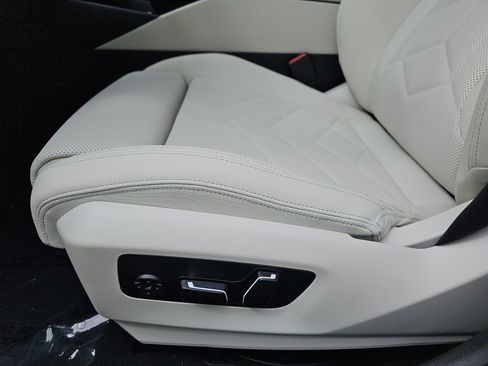 New 2026 BMW 530i w/ Executive Package RWD image 31