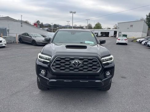 Used 2023 Toyota Tacoma TRD Sport w/ Technology Package AWD/4WD image 3
