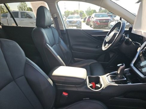 Used 2023 Subaru Outback Limited image 27