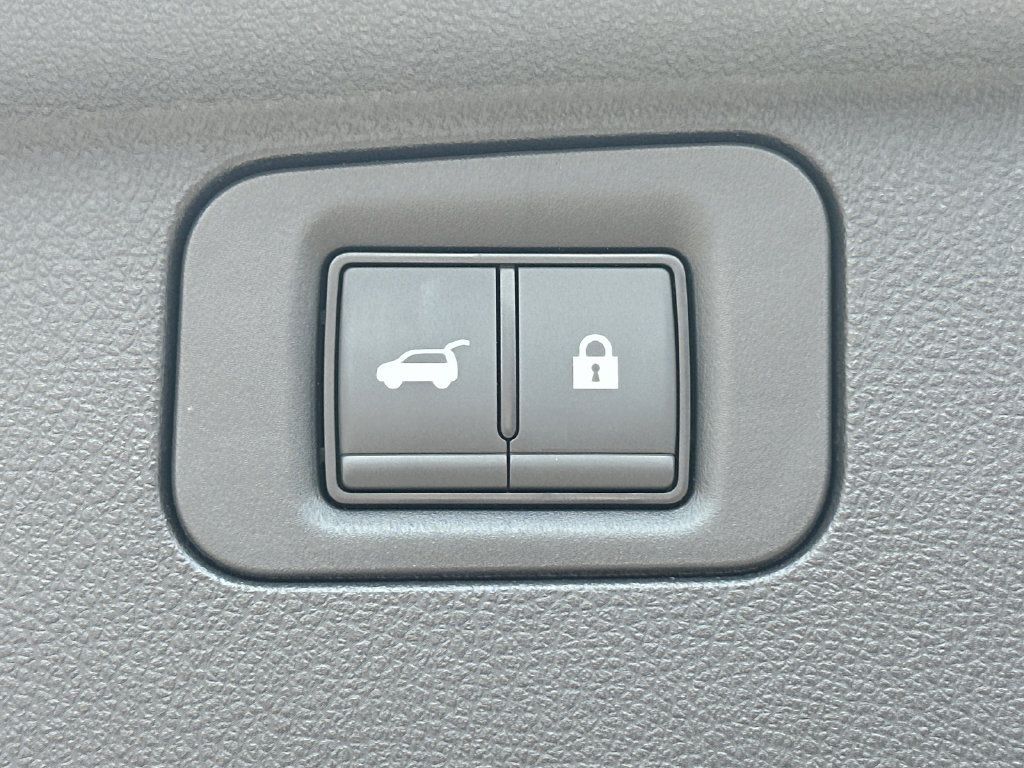 Used 2026 INFINITI QX80 Pure RWD image 16