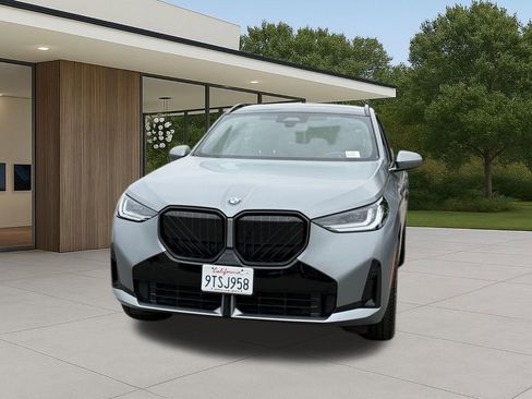 Used 2025 BMW X3 xDrive30i w/ M Sport Package image 3
