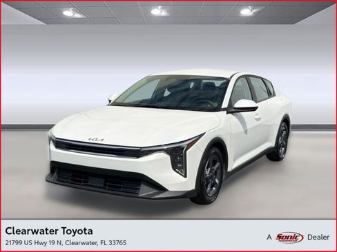 Used 2025 Kia K4 LXS FWD image 1