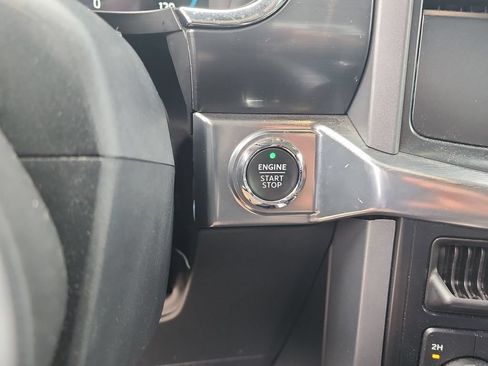 Used 2022 Ford F150 Lariat AWD/4WD image 16