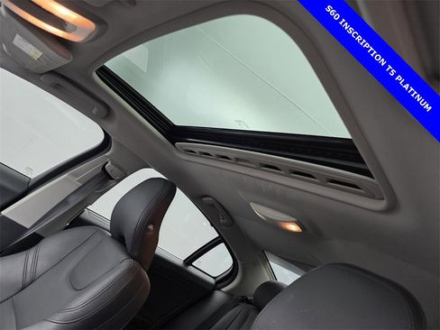 Used 2018 Volvo S60 T5 Inscription Platinum image 12