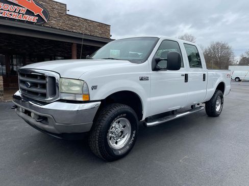 Used 2004 Ford F250 XLT AWD/4WD image 2