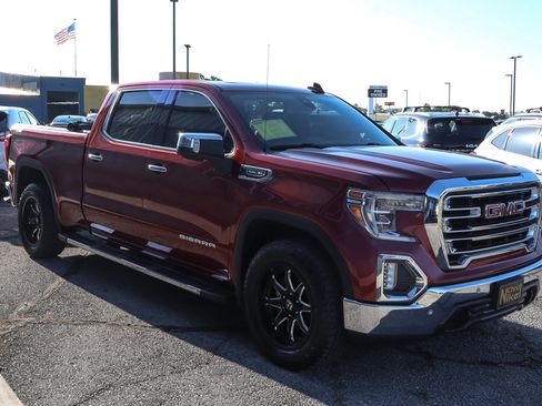 Used 2019 GMC Sierra 1500 SLT w/ SLT Premium Plus Package AWD/4WD image 3
