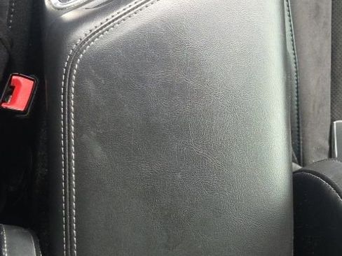 Used 2015 Dodge Challenger R/T Scat Pack w/ Leather Interior Group RWD image 26
