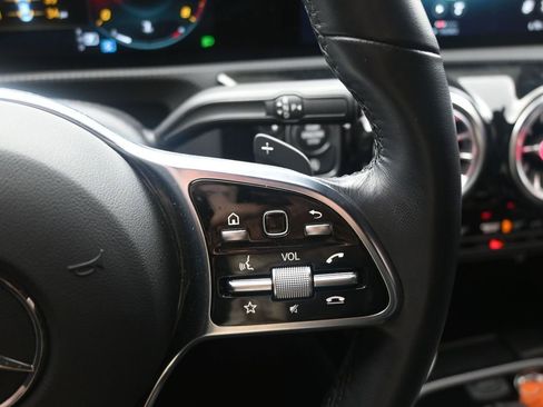 Used 2023 Mercedes-Benz CLA 250 4MATIC image 23