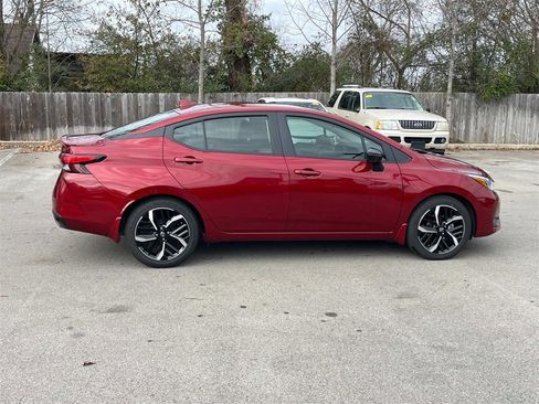 Used 2025 Nissan Versa SR w/ Trunk Package image 4