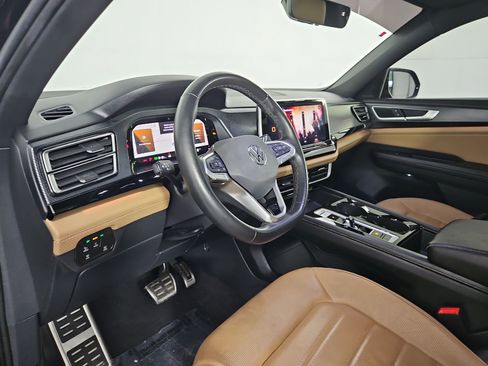 Used 2024 Volkswagen Atlas Cross Sport SEL R-Line AWD/4WD image 15