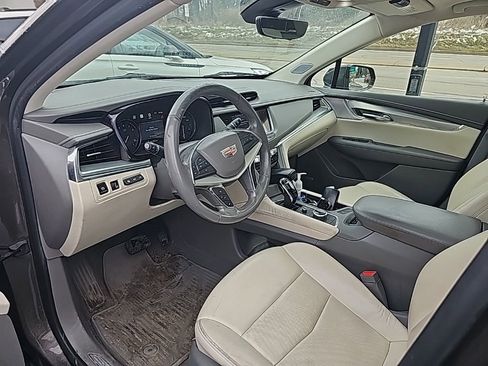 Used 2020 Cadillac XT5 Premium Luxury image 9