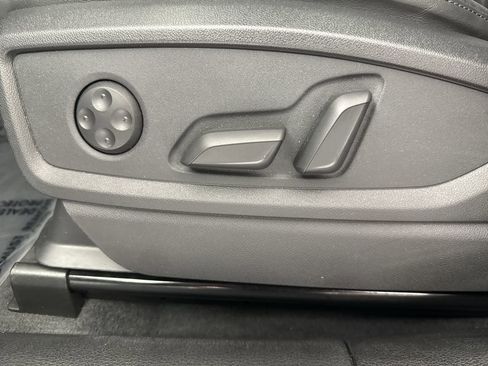 Used 2023 Audi Q5 2.0T Premium w/ Convenience Package image 28