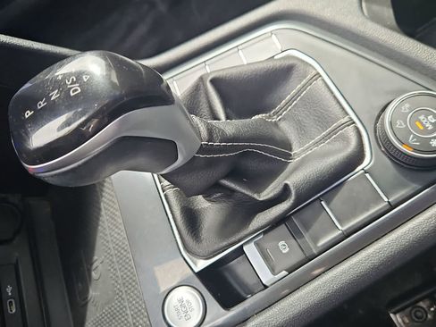 Certified 2022 Volkswagen Tiguan SE AWD/4WD image 30