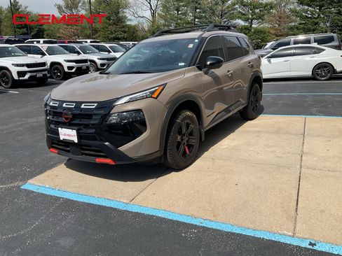 Used 2025 Nissan Rogue SV w/ Rock Creek Premium Package AWD/4WD image 1
