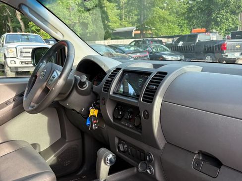 Used 2009 Nissan Xterra X AWD/4WD image 27