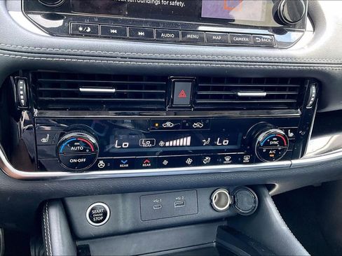 Used 2023 Nissan Rogue SL w/ SL Premium Package FWD image 22
