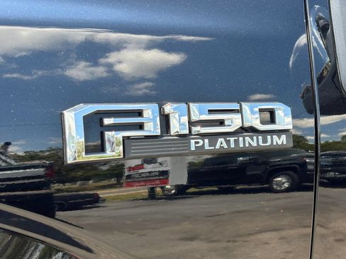 Used 2017 Ford F150 Platinum w/ Equipment Group 701A Luxury RWD image 10