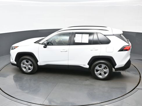Used 2022 Toyota RAV4 LE AWD/4WD image 35