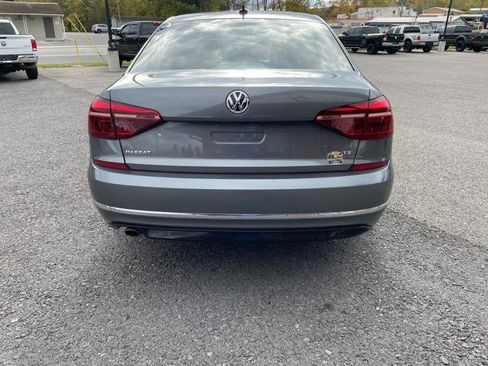 Used 2018 Volkswagen Passat 2.0T R-Line image 6