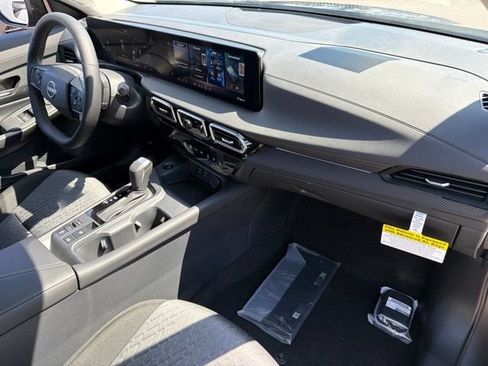 New 2026 Nissan Sentra SV w/ SV Convenience Package FWD image 10