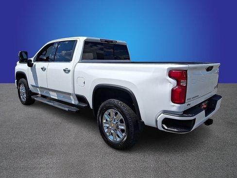 Used 2024 Chevrolet Silverado 2500 High Country w/ Technology Package AWD/4WD image 6