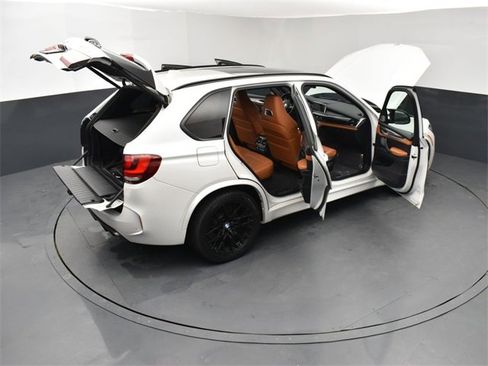 Used 2018 BMW X5 M image 30