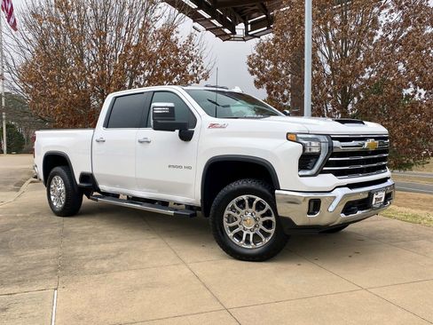 Used 2025 Chevrolet Silverado 2500 LTZ w/ LTZ Premium Package image 1