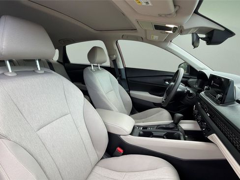 Used 2025 Honda Accord SE image 10