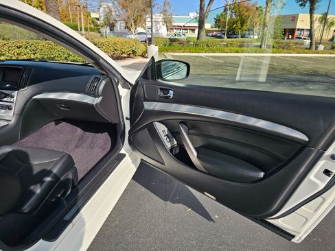 Used 2015 INFINITI Q60 Journey image 20