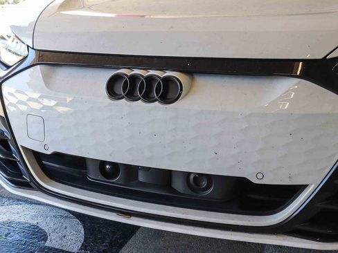 Used 2023 Audi RS e-tron GT w/ Carbon Performance Package AWD/4WD image 8