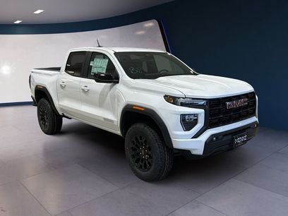 New 2026 GMC Canyon Elevation w/ Convenience Package
