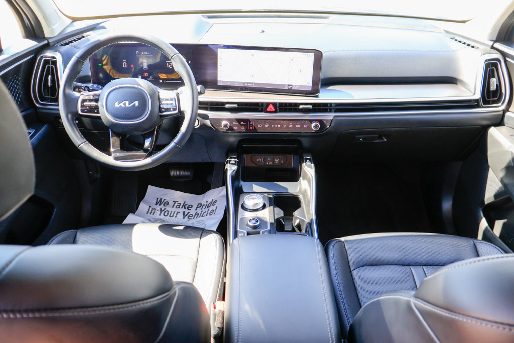 Used 2025 Kia Sorento EX FWD image 8