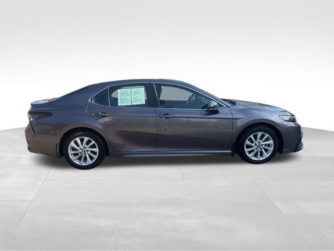Used 2024 Toyota Camry SE FWD image 6
