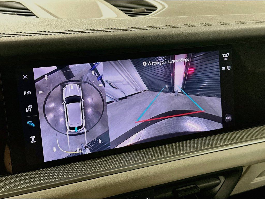 Certified 2024 Porsche Cayenne AWD/4WD image 15