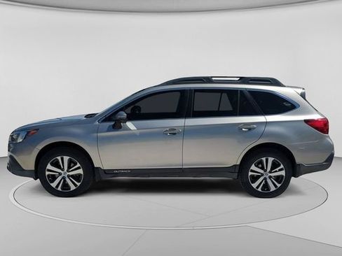 Used 2019 Subaru Outback 2.5i Limited w/ Popular Package #2 AWD/4WD image 8