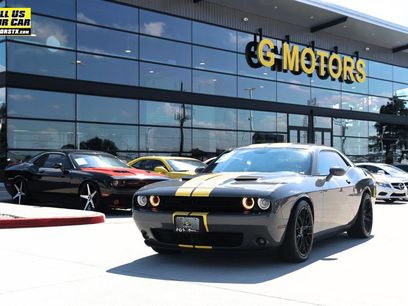 Used 2017 Dodge Challenger GT w/ Technology Group