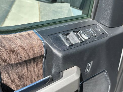 Used 2019 Ford F350 Lariat AWD/4WD image 24