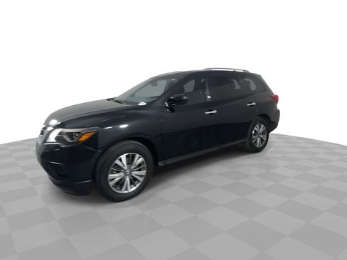 Used 2020 Nissan Pathfinder SV image 4